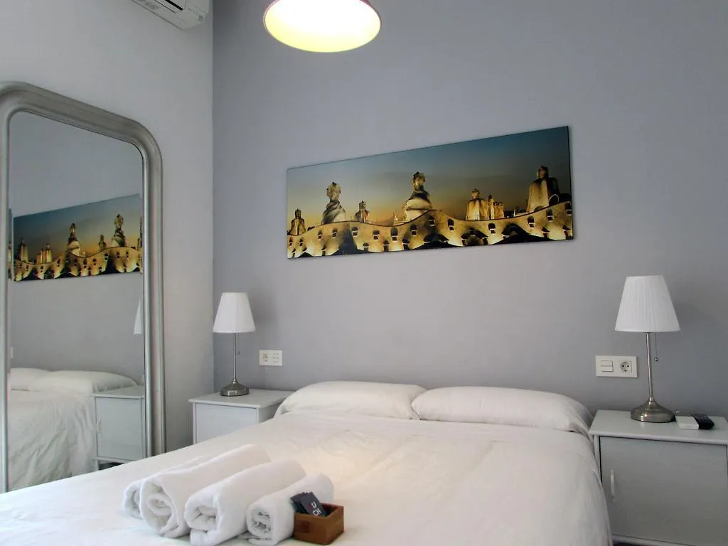 Pensio Cerdanya Otel Barselona